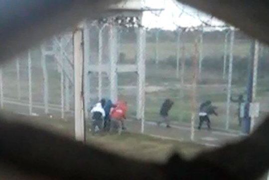 Circula por redes un video que habría grabado un preso desde dentro del penal. "Los pibes yendose de Piñero, puro cuetes, puro cuetes". (Captura de video)