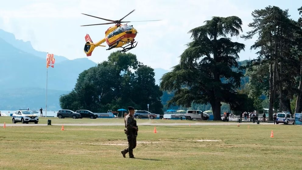 El ejército y la policía trabaja en el lugar. Foto: @InfosFrancaises