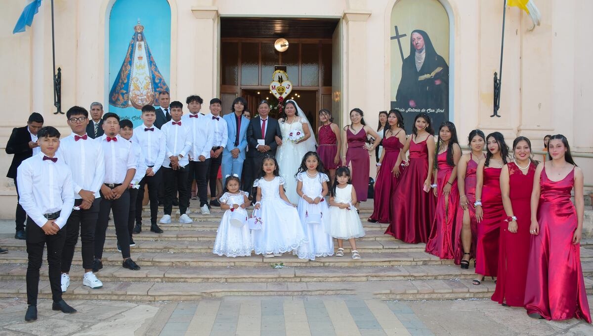Casamiento millonario: con 800 invitados y reconocidas bandas, una pareja movilizó a la localidad de Oliva