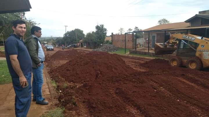 Ejecutan obras en varios barrios de Puerto Iguazú.