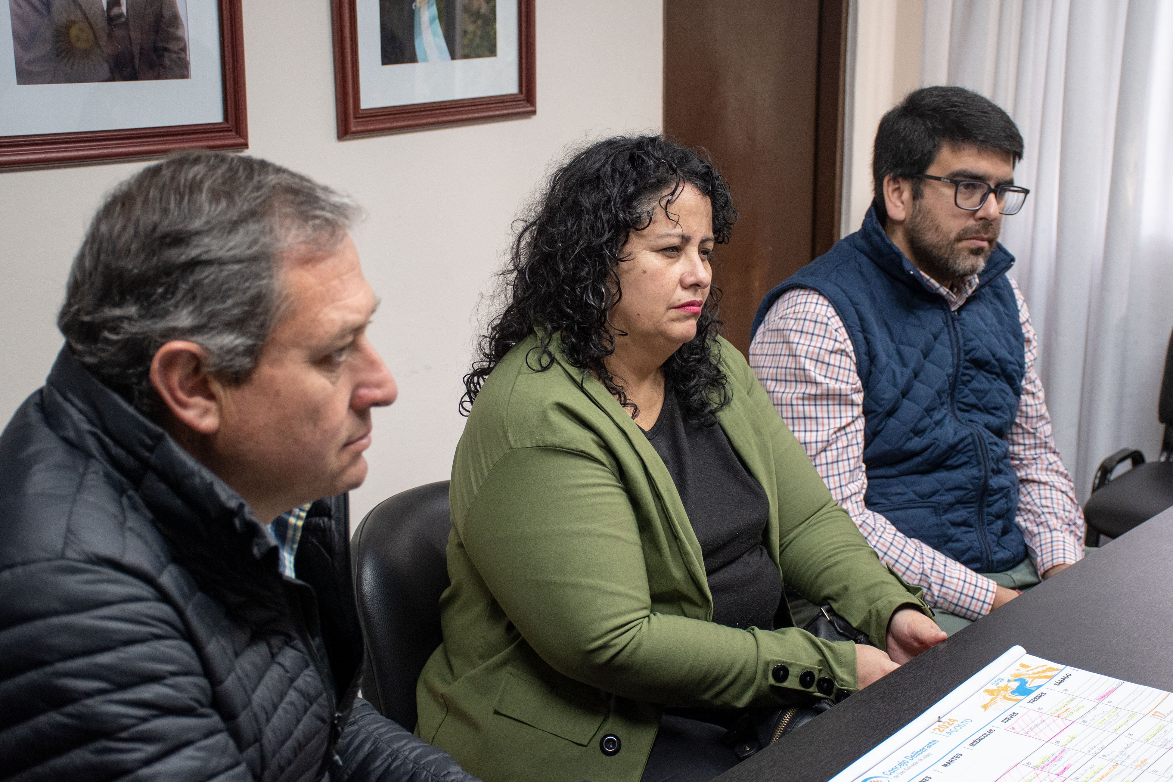 Antonio Fermi, de San Antonio;  Roxana García, de Palpalá; y Juan Cabezas, de Yala, en la reunión de presidente de los Concejos Deliberante del Parlamento del Gran Jujuy.