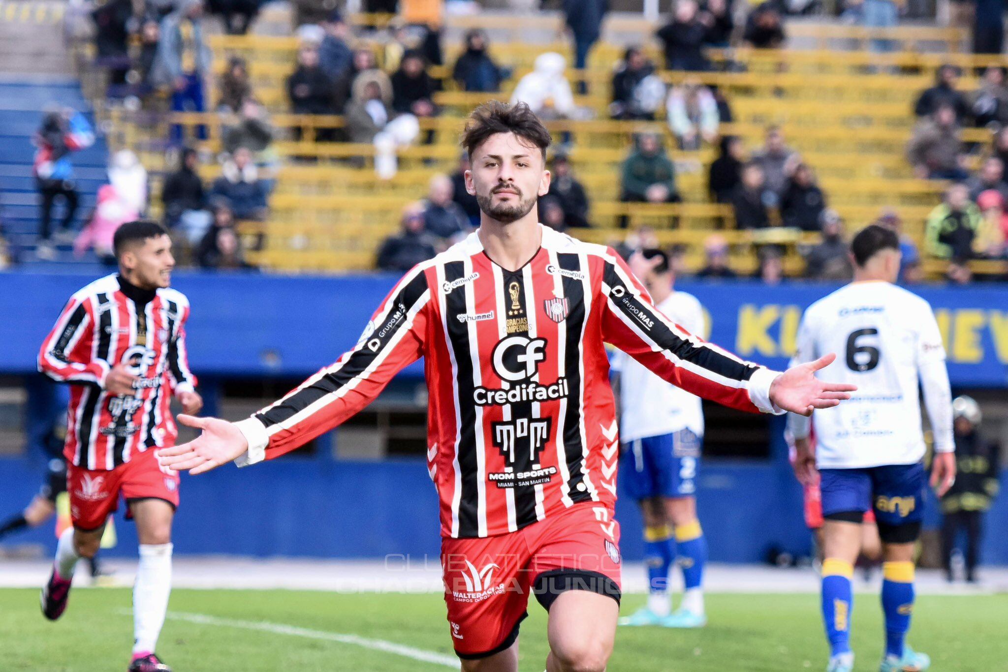 Chacarita y un triunfazo para ser puntero de su grupo. (Prensa Chacarita).