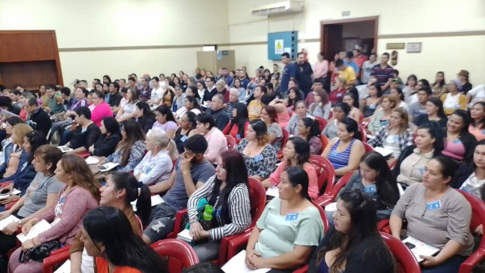 Eldoraenses se capacitaron en el programa “Familia Misionera”.