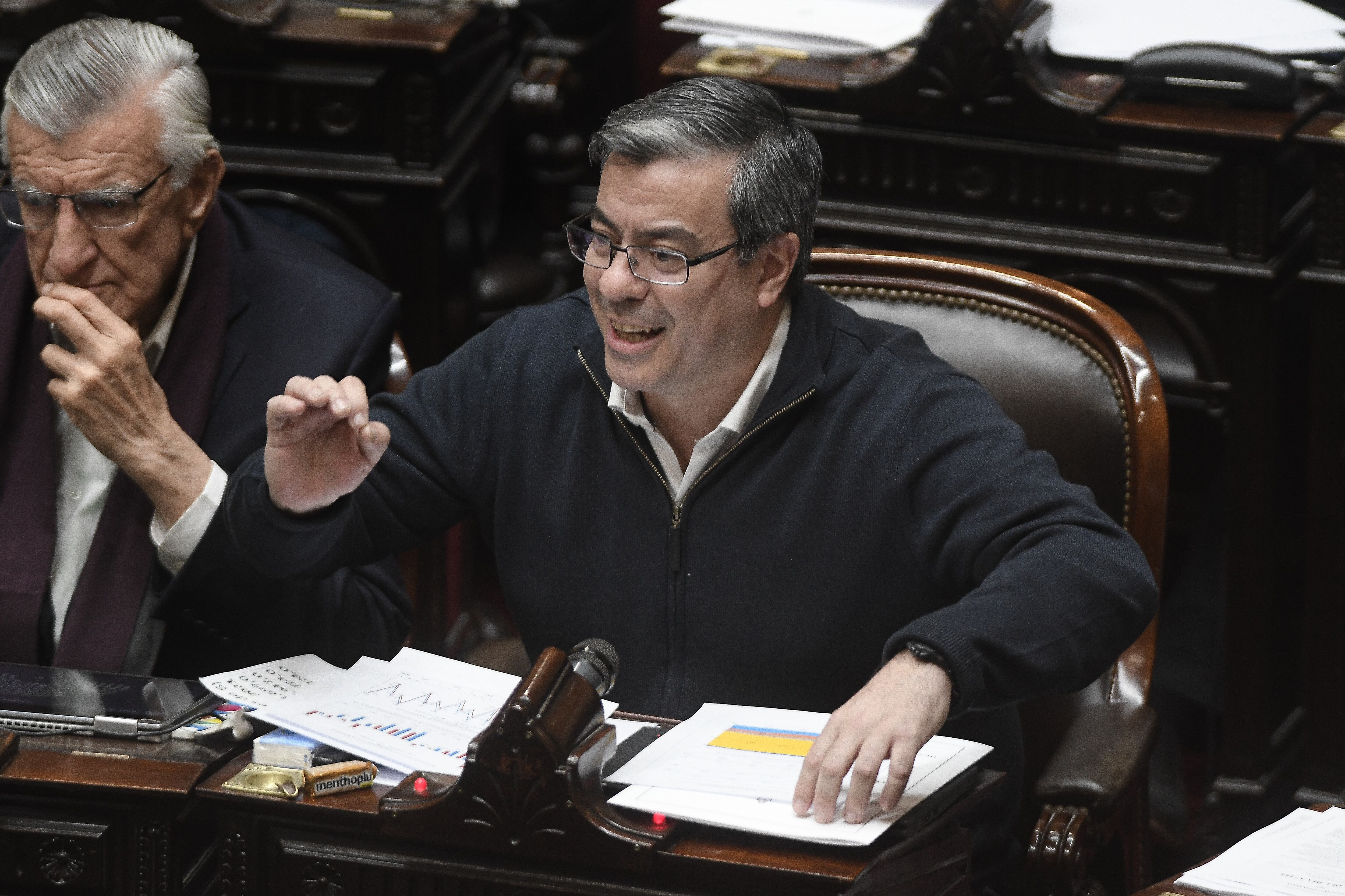 Germán Martínez y Jose Luis Gioja, en la Cámara de Diputados