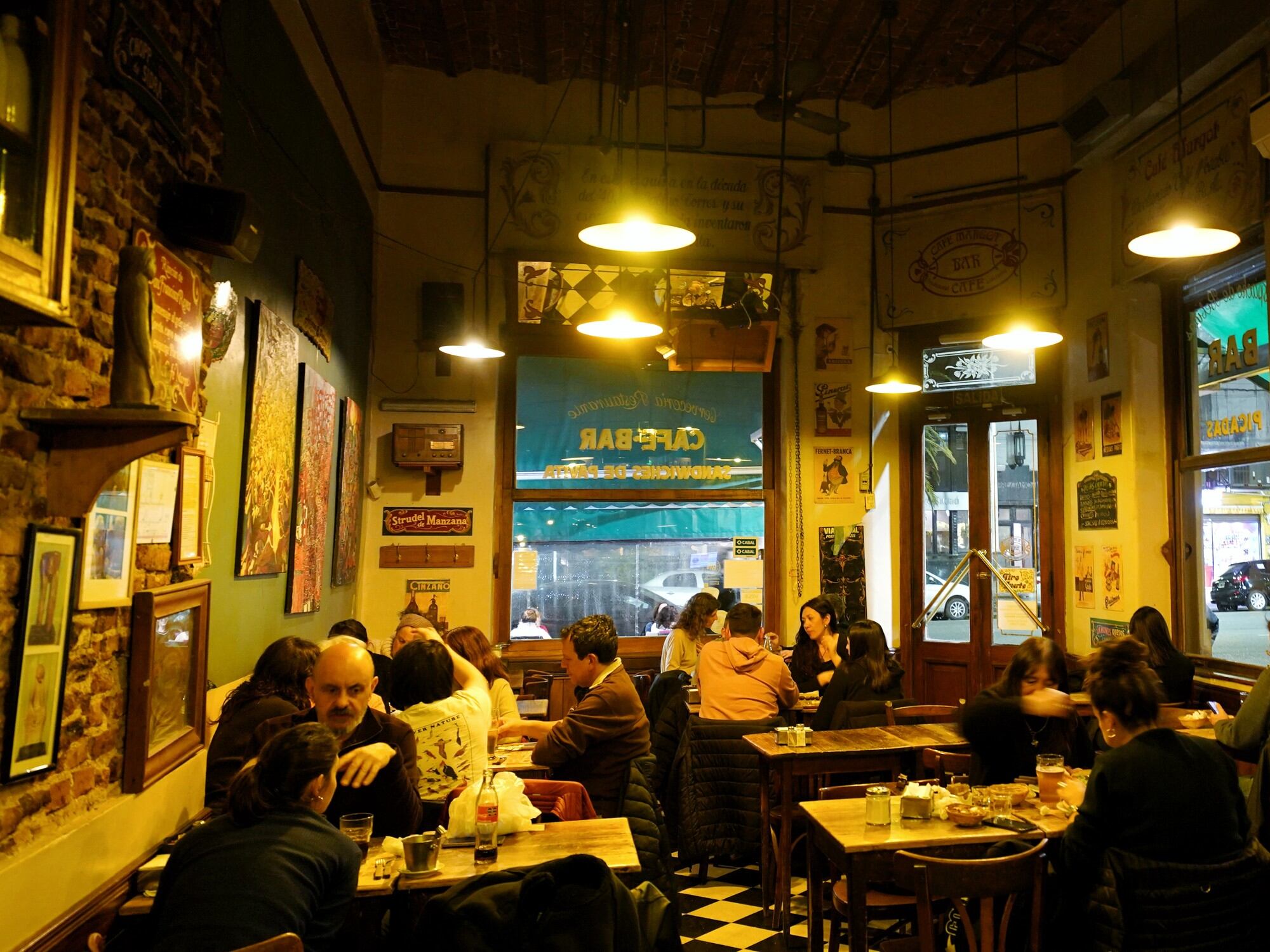 Café Margot, uno de los puntos históricos del barrio de Boedo