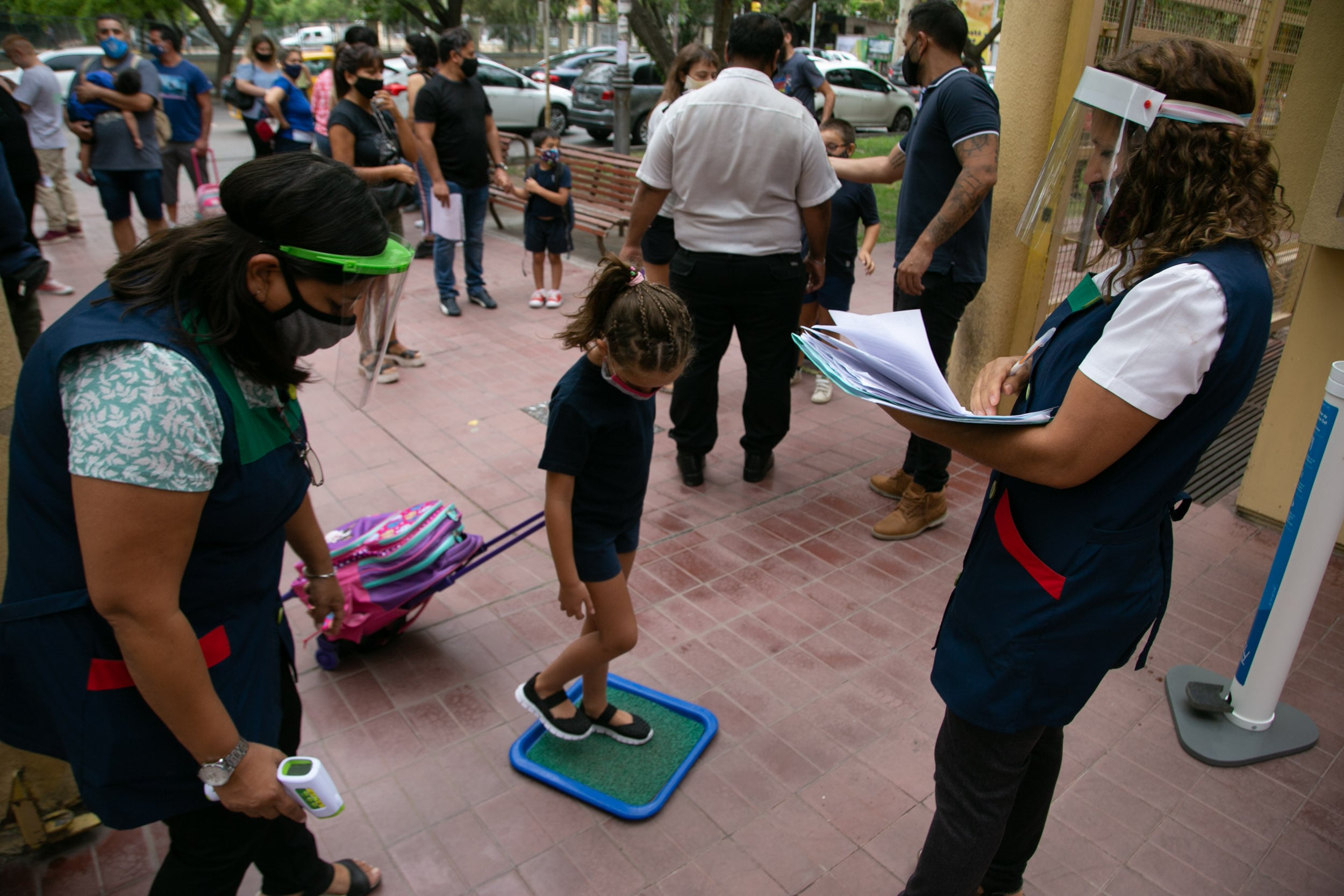 La Escuela Carmen Vera Arenas regresó a la presencialidad con una cuidada y original propuesta para garantizar los protocolos.