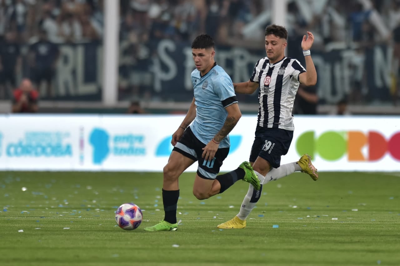 Bruno Zapelli y Franco Pizzini en el partido Belgrano-Talleres de verano. (Facundo Luque)