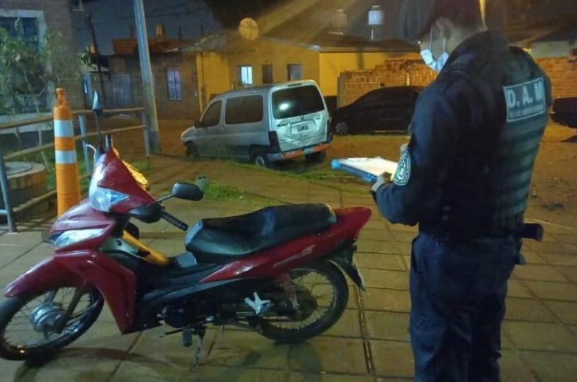 Recuperan motocicleta robada en Posadas.