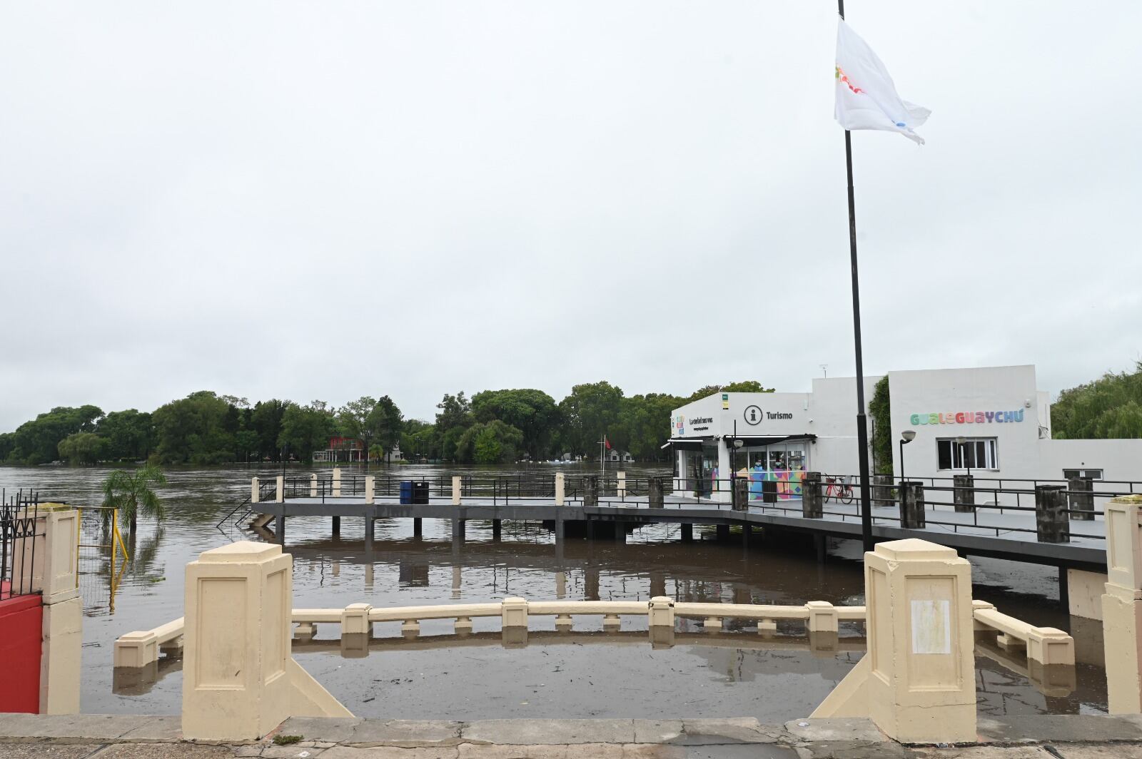 Preocupa la crecida del Río Gualeguaychú.