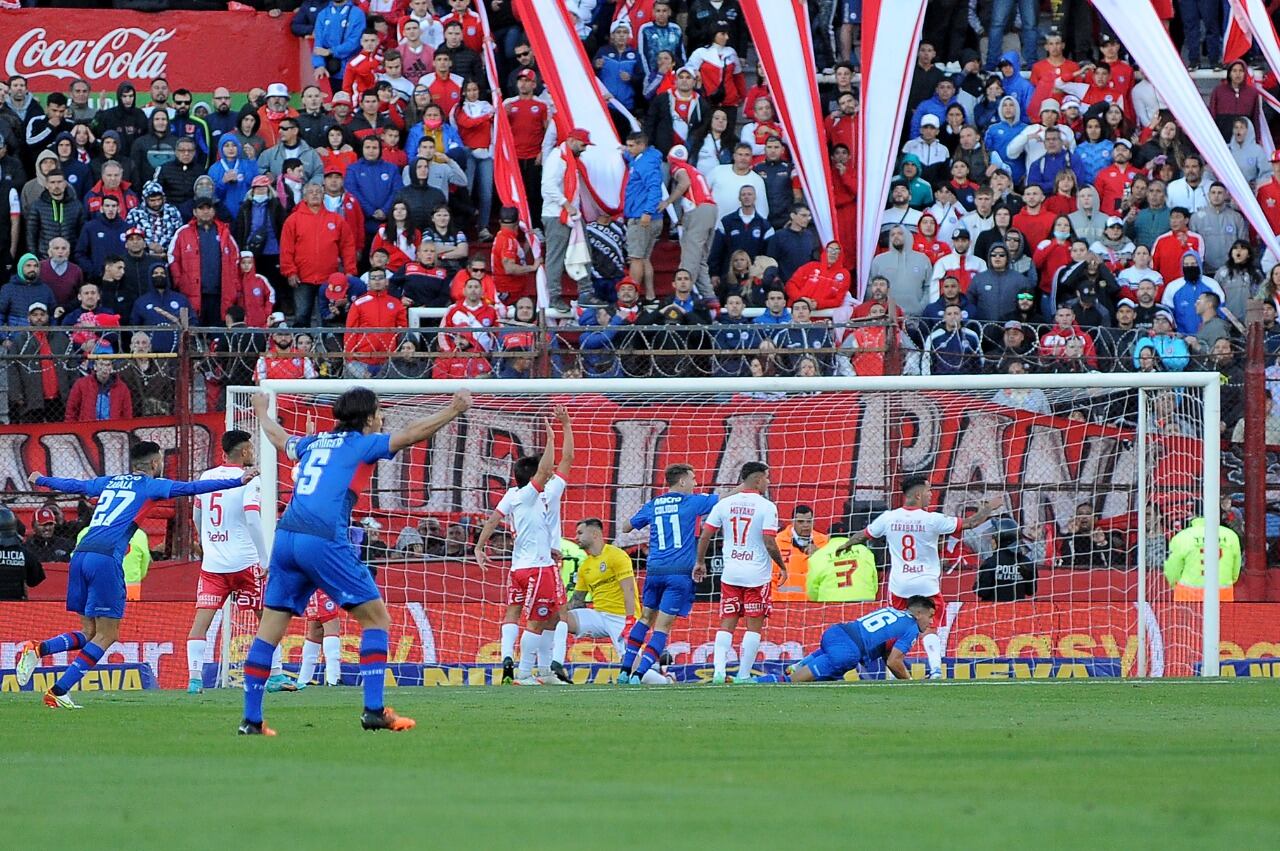 Tigre venció por penales a Argentinos y jugará la final de la Copa LPF ante Boca.