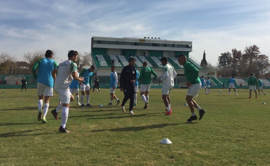 Sportivo Desamparados enfrentará mañana miércoles a Ferro en general Pico, La Pampa.