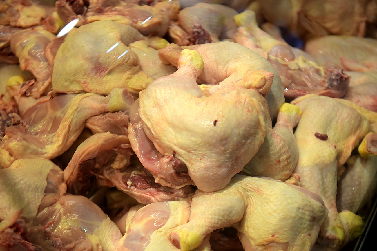 Mercado Norte pollería venta de pollos. (José Gabriel Hernández / La Voz)