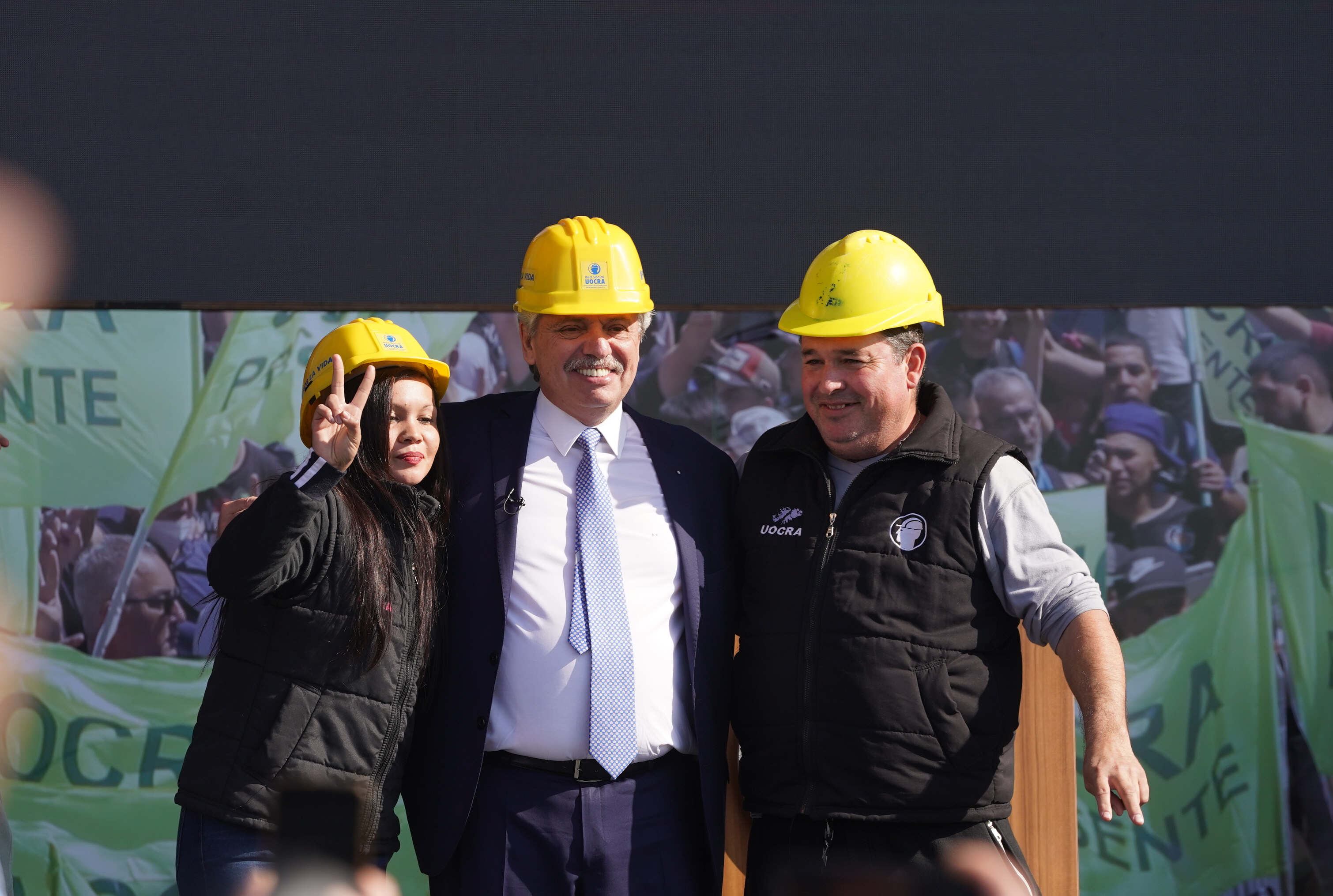 POLÍTICA
ACTO EN LA UOCRA EN APOYO A ALBERTO FERNÁNDEZ
foto clarín