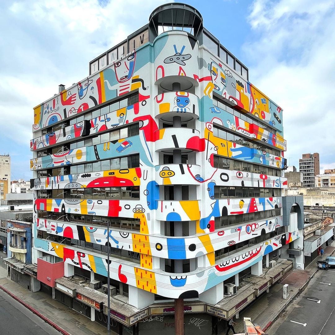 El edificio está ubicado en calles Ituzaingó y Corrientes.