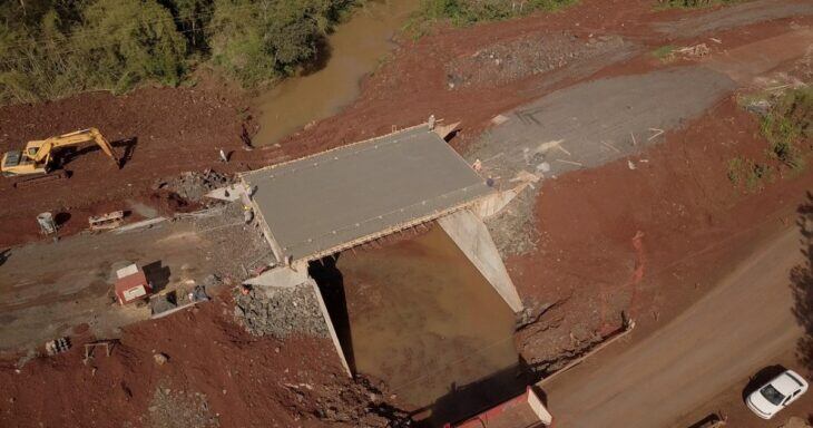 La Dirección Provincial de Vialidad ejecuta el último tramo de la construcción del puente sobre el arroyo Tirica