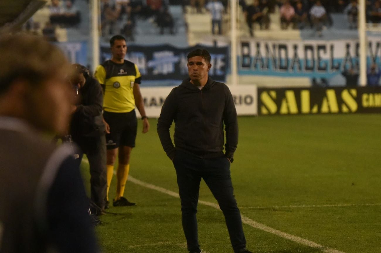 Diego Cochas habló luego del empate 1-1 de Racing de Nueva Italia ante Chacarita por la jornada 35 de la Zona A en la Primera Nacional. (Facundo Luque / La Voz)