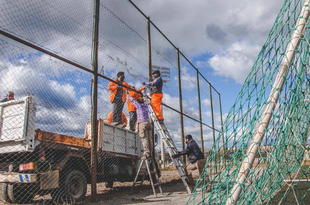 La municipalidad de Ushuaia avanza en las obras en espacios públicos.