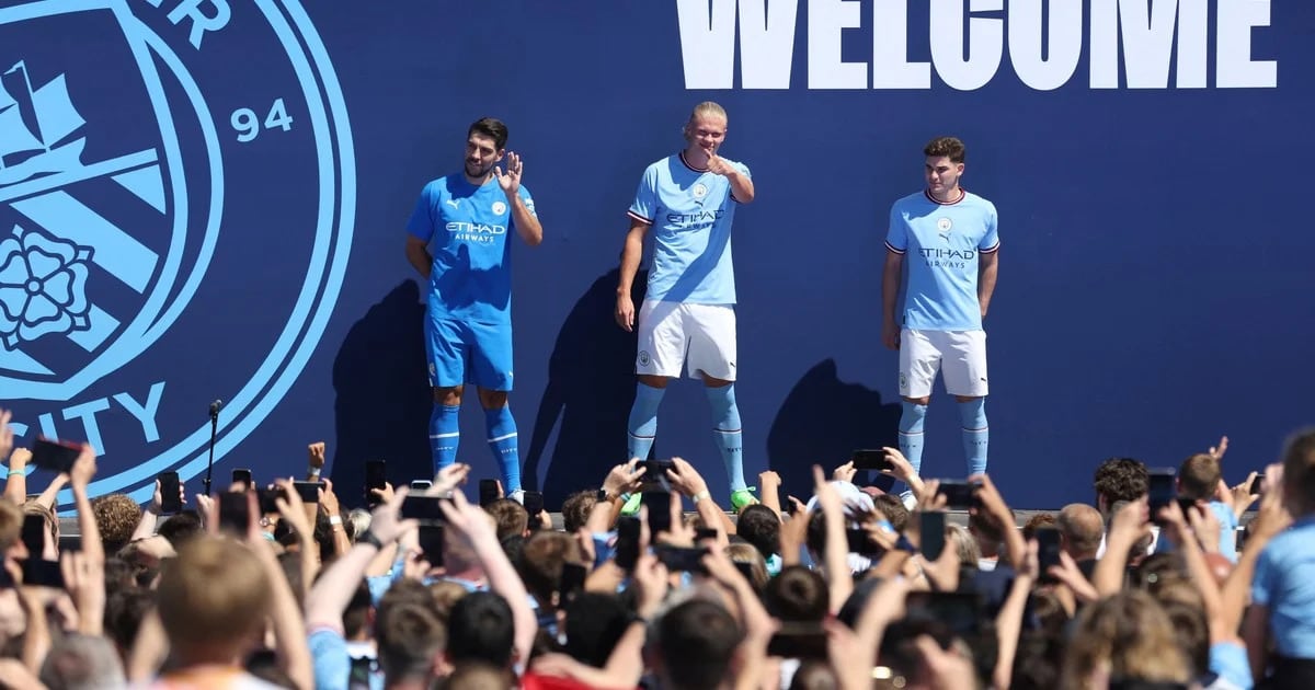 La presentación de Álvarez, Haaland y Ortega.