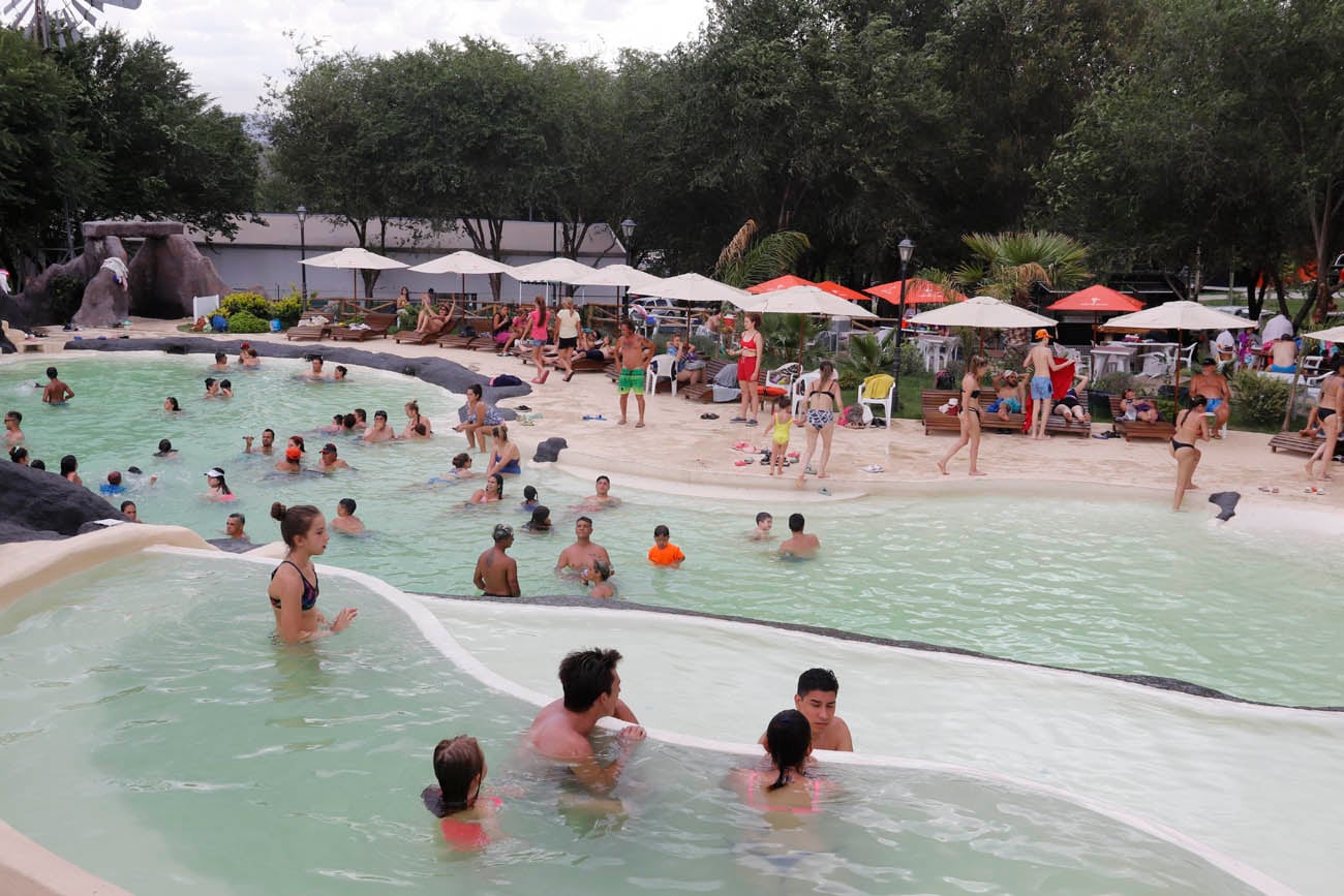 Turismo en Carlos Paz. Camping Bahía del Gitano (La Voz)