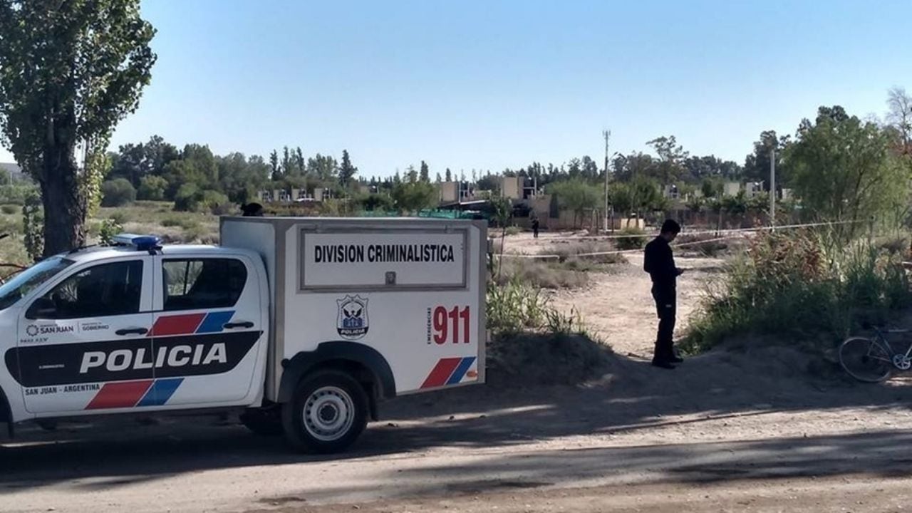 Las autoridades investigan el hecho del niño que cayó a un canal en San Juan