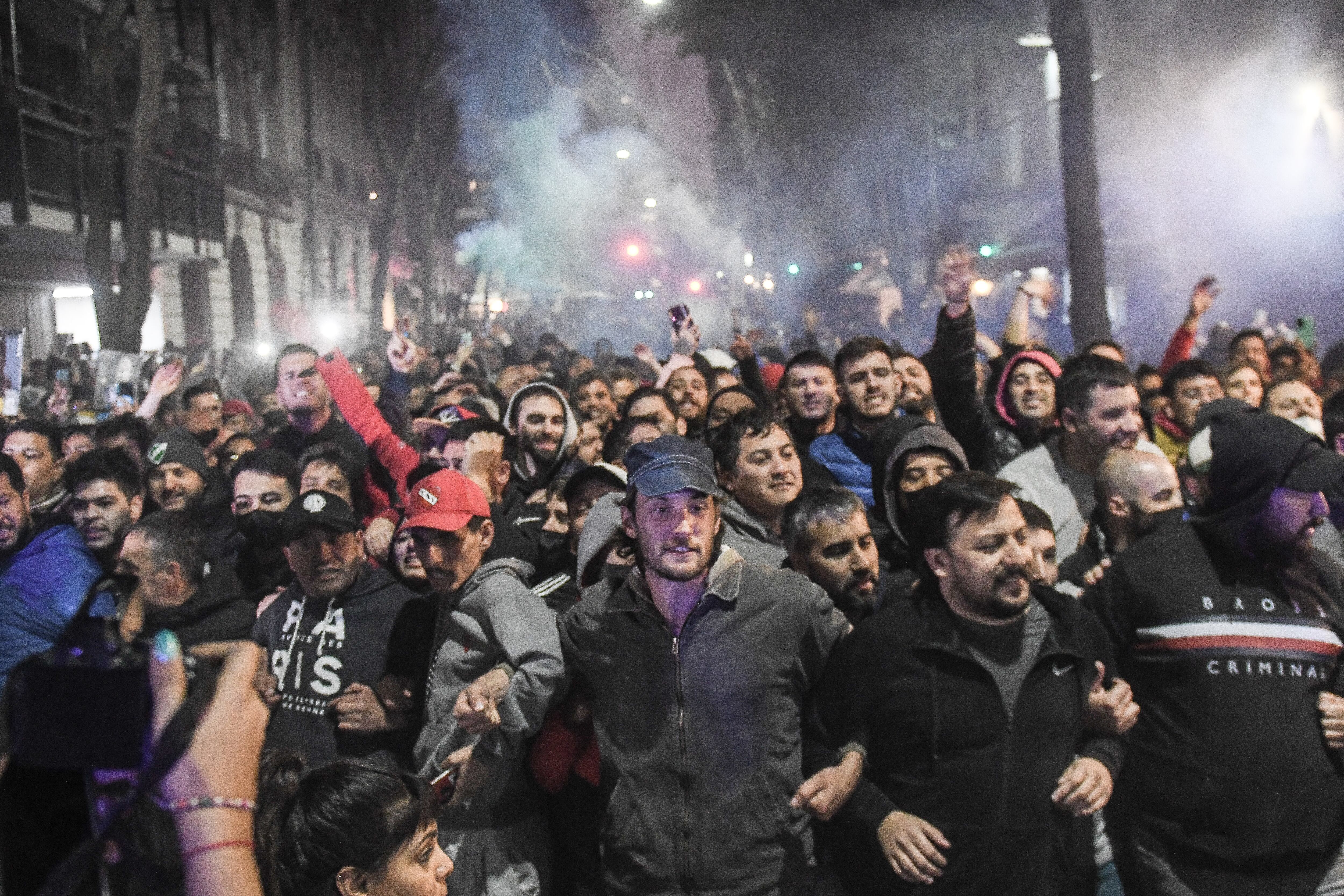 Incidentes en las cercanías de la casa de Cristina Kirchner durante este sábado. 
Foto: Federico López Claro