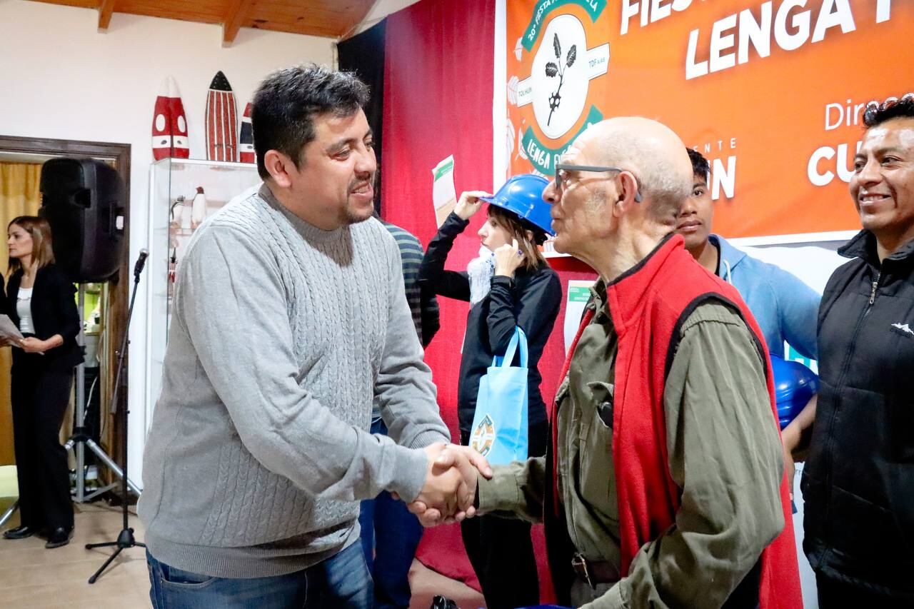 Inauguraron la 20° Fiesta Provincial de la Lenga en Tolhuin