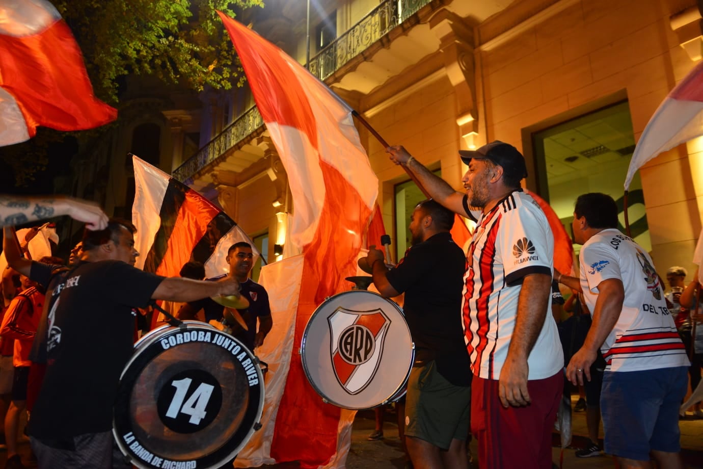 Hinchada de River en la previa del partido River - Belgrano