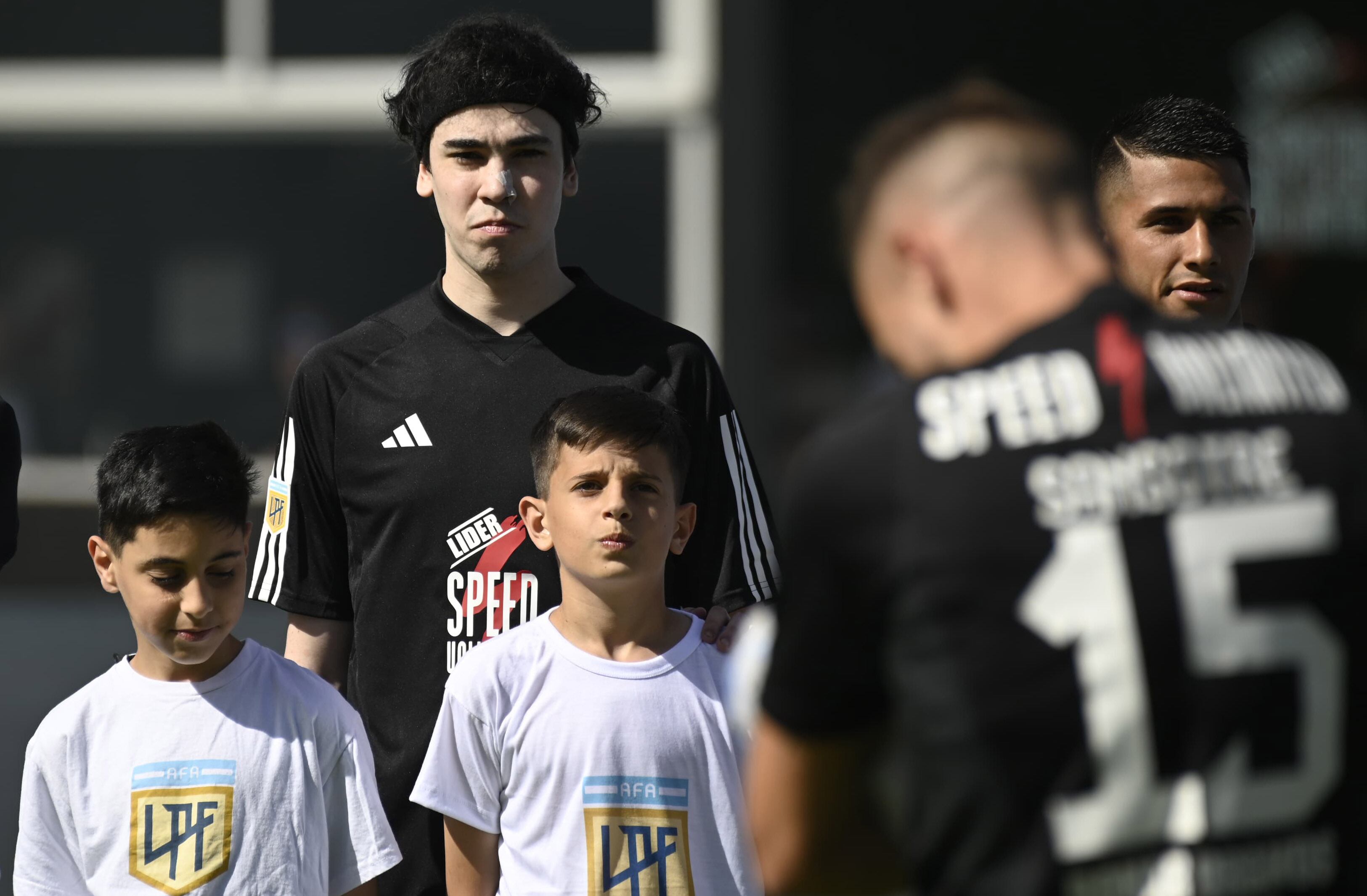 Spreen fue titular en Riestra ante Vélez y llegó la opinión del presidente de la AFA Claudio Tapia. (Fotobaires)