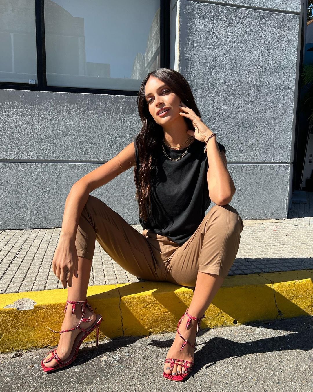 Zaira Nara recibió el otoño con un look súper canchero.