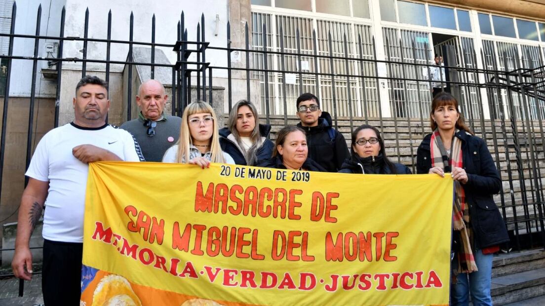 Los familiares de las víctimas piden justicia.