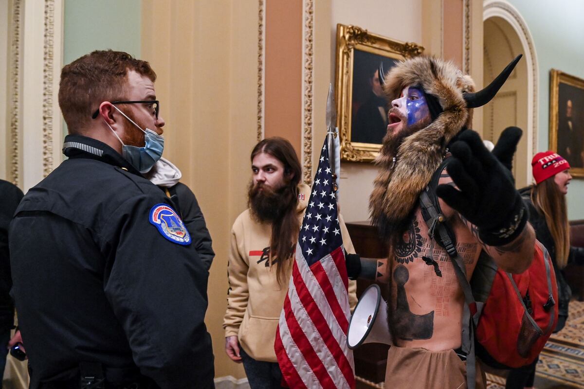 Así ingresaron manifestantes pro Trump al Congreso de Estados Unidos