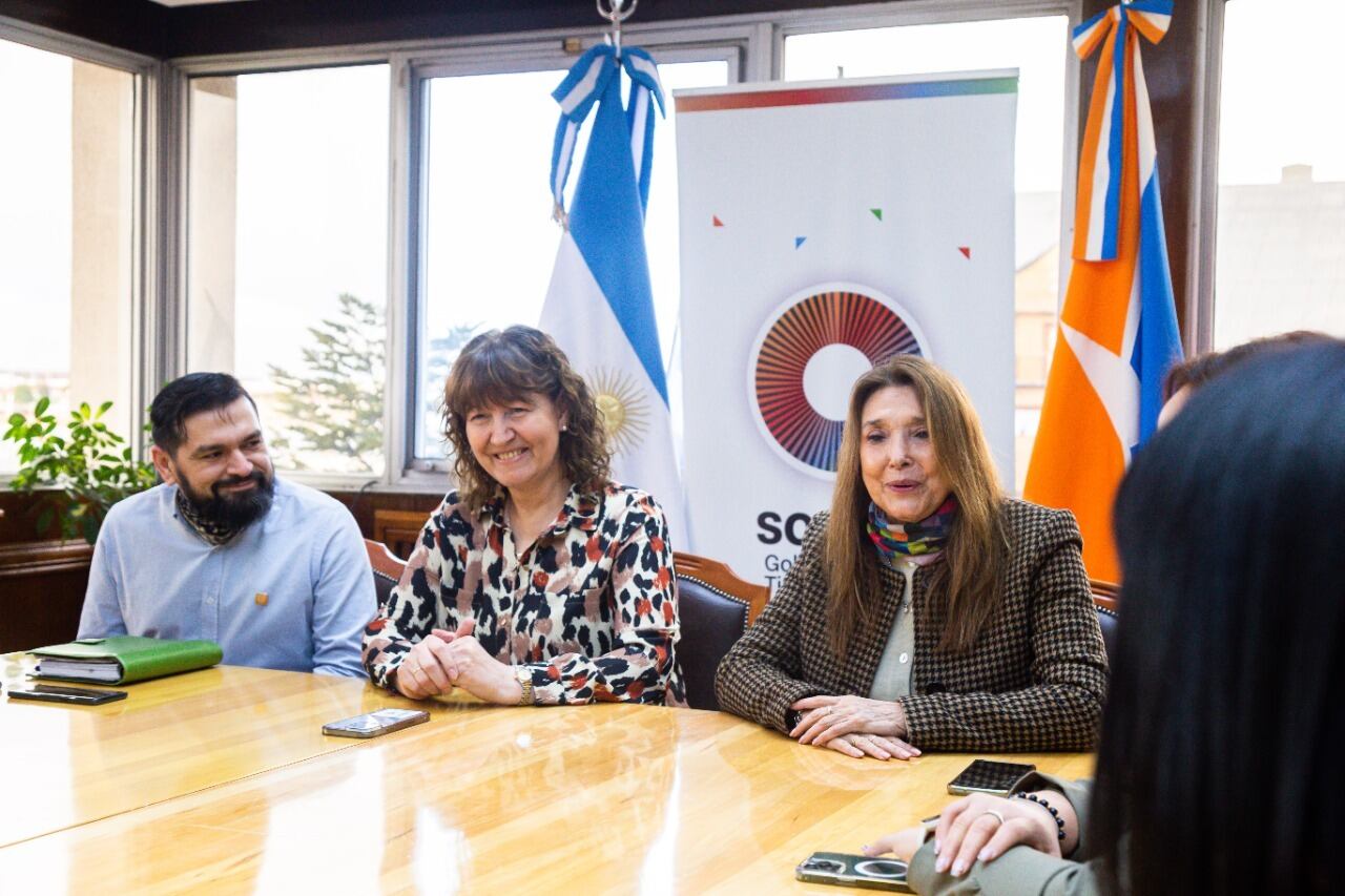 Encuentro en Casa de Gobierno en Ushuaia