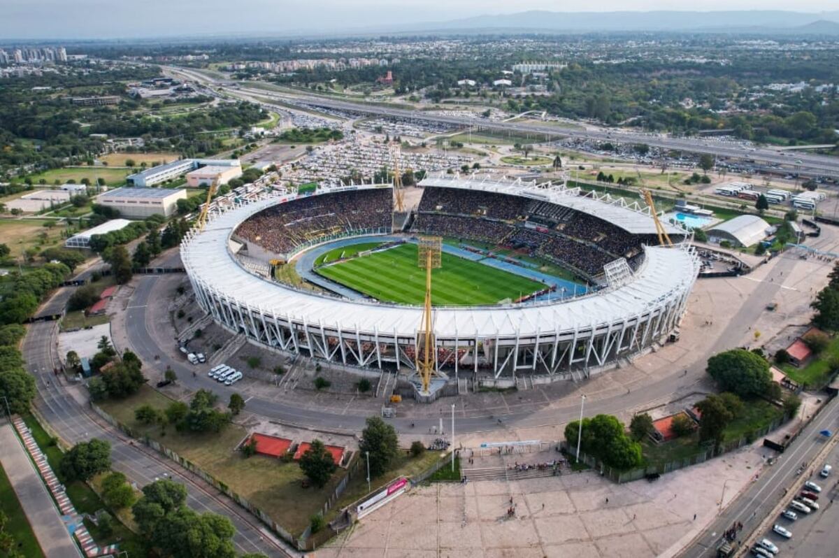 Boca - Estudiantes en el Kempes: cómo sería la distribución de las hinchadas y el acceso