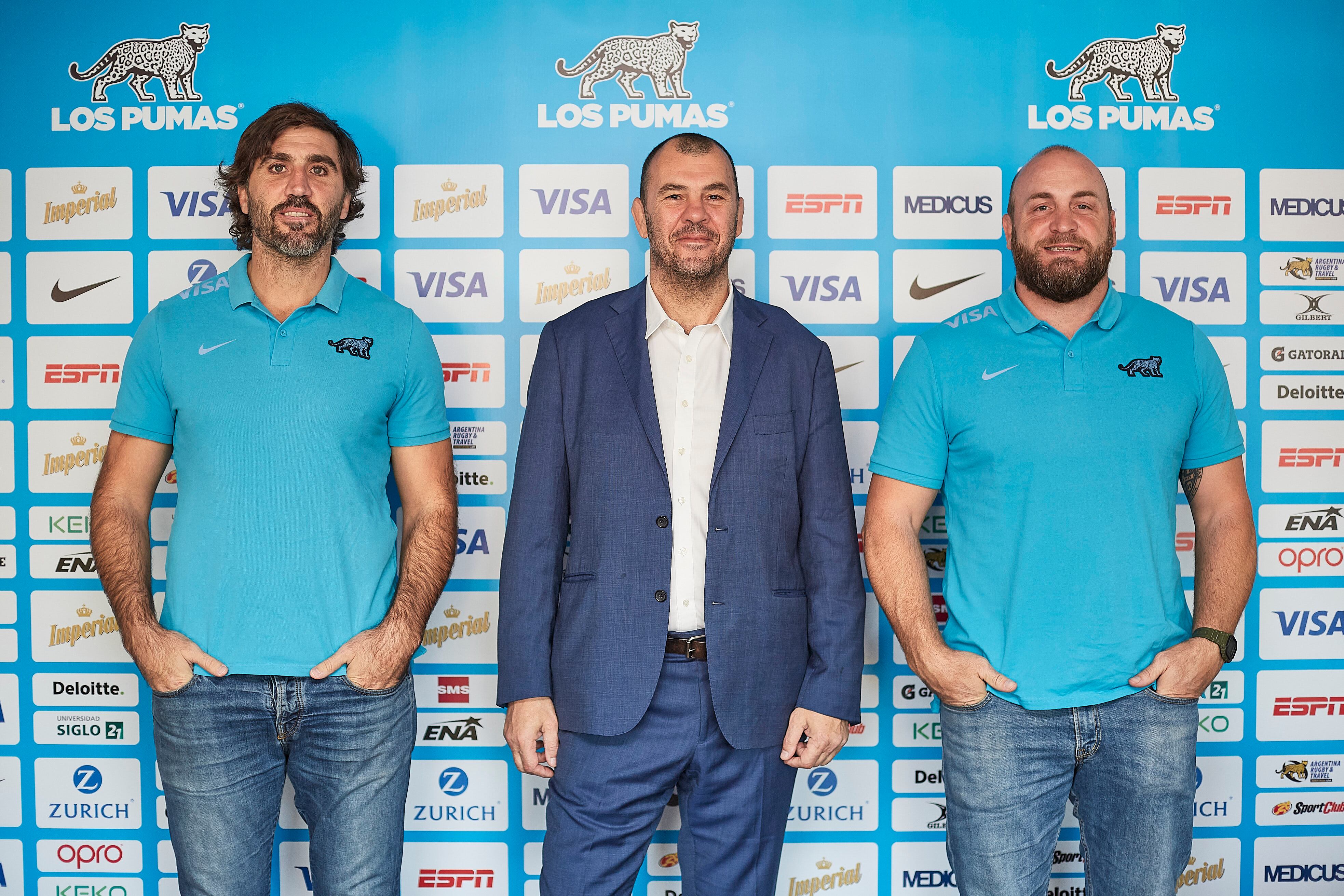 Michael Cheika, Juan Fernández Lobbe y Andrés Bordoy. en la presentación del nuevo head coach de Los Pumas.