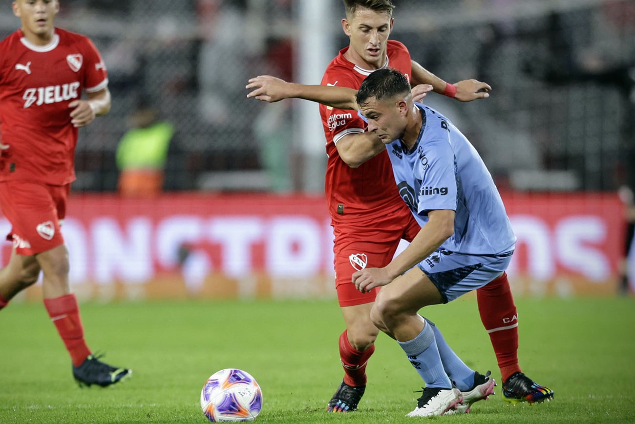 Independiente y Belgrano se enfrentan por 14° fecha de la Liga Profesional. (Fotobaires)