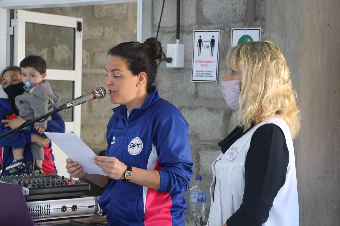 Se inauguró el SUM de la Escuela Nº 17 de Orense