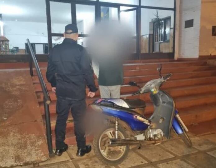 Recuperan una motocicleta robada en Oberá.