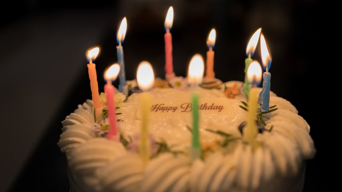 “Burn away cake”, la torta viral de TikTok que se prende fuego y es ideal para San Valentín