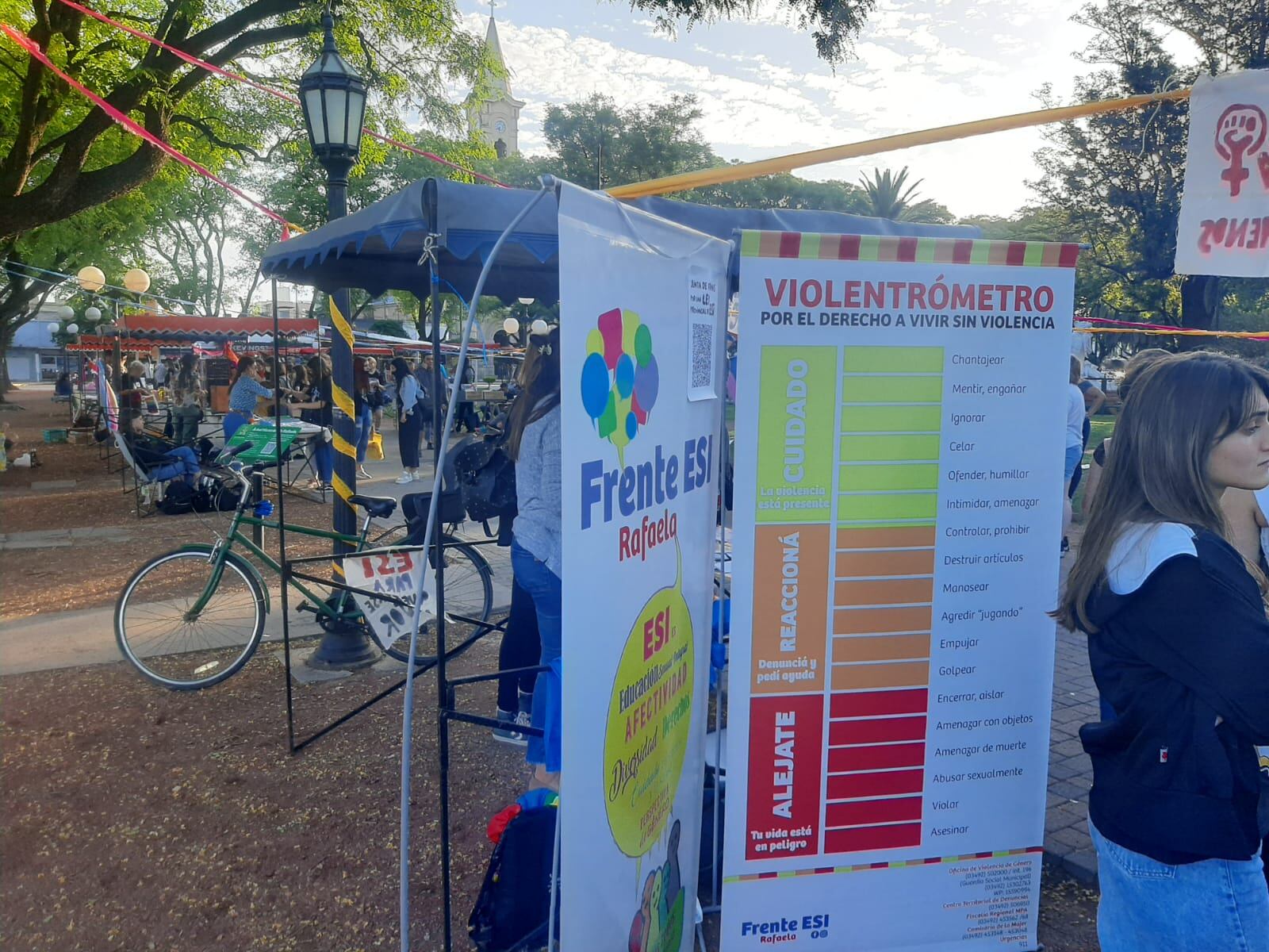 Feria en la marcha del orgullo en Rafaela