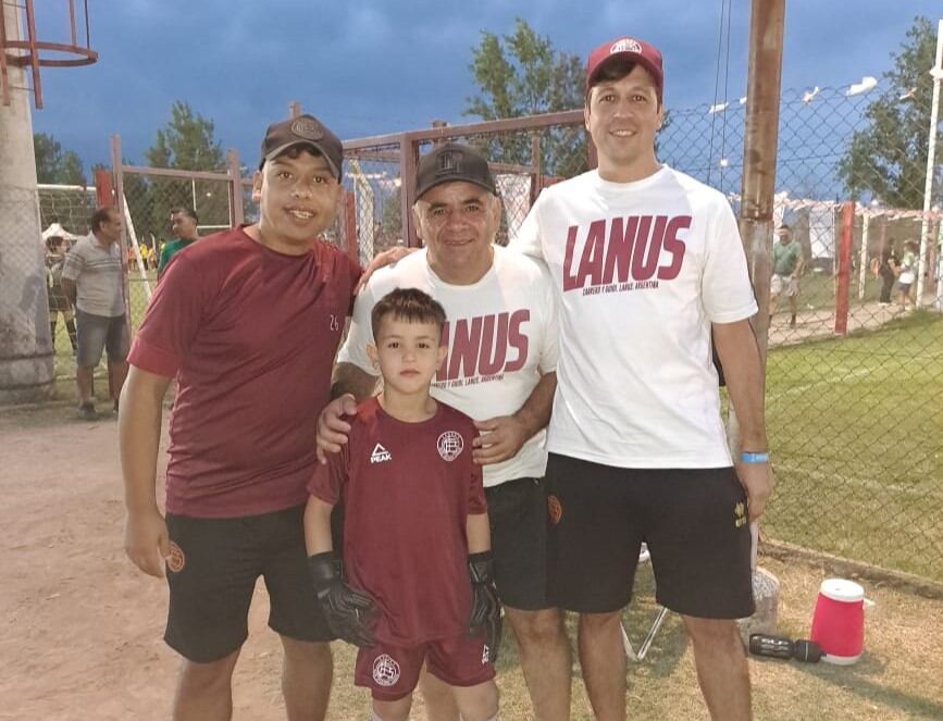 Marcelo Romero y Bastián Acevedo de Arroyito campeones con Lanús