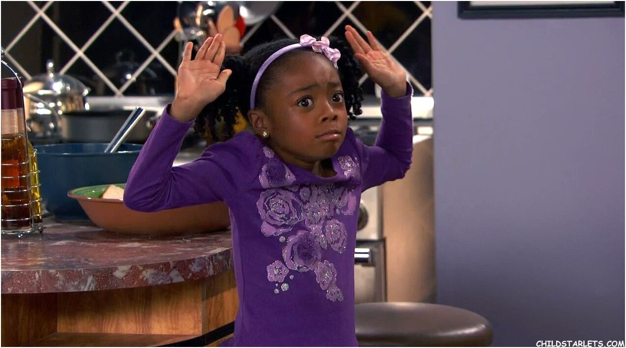 La actriz Skai Jackson cuando era niña actuó en "Jessie", de Disney Channel.