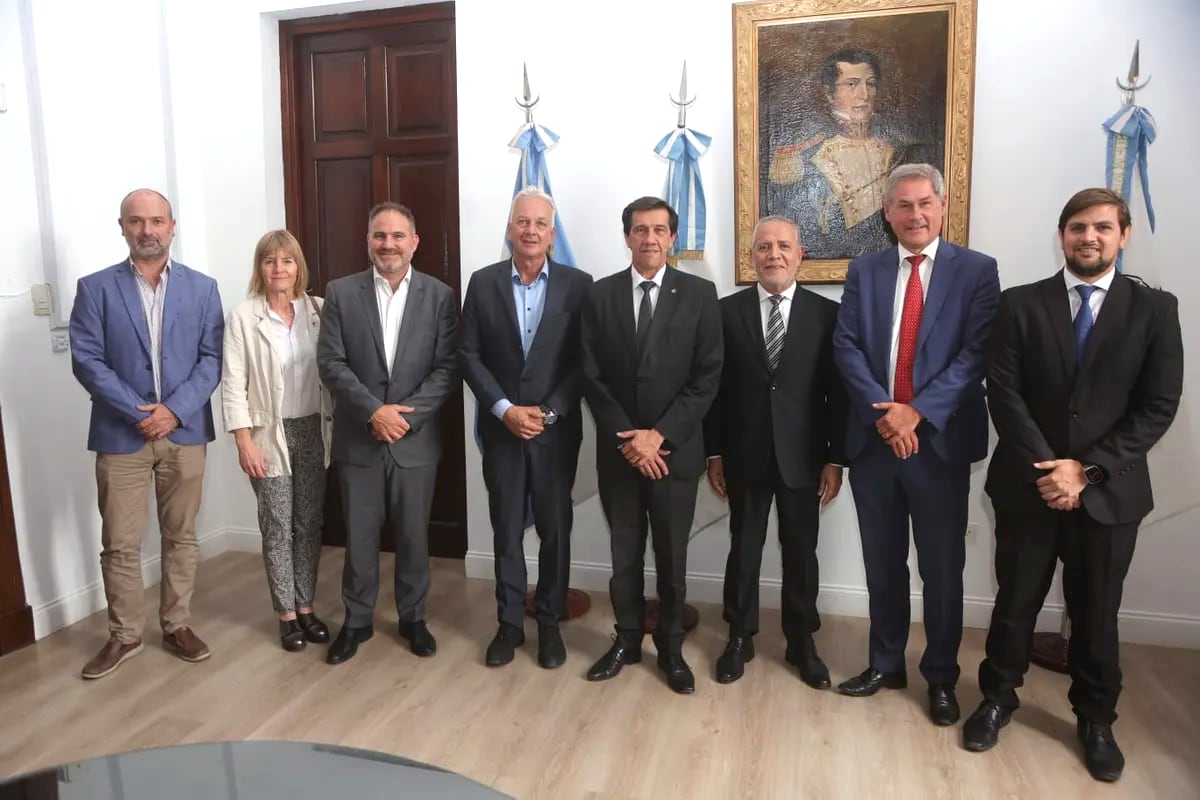 El gobernador Carlos Sadir y funcionarios provinciales recibieron a principales directivos de AHK Argentina, en su reciente vista a Jujuy.