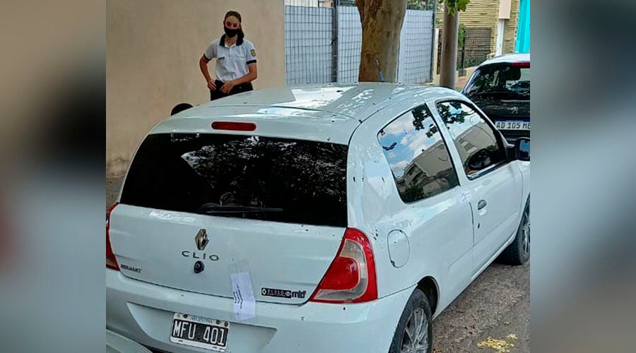 El Clio, uno de los vehículos en los que se movilizaban 