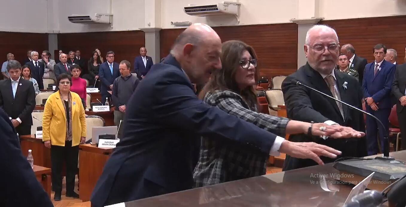 Alberto Matuk, Rosa Gerez y Guillermo Jenefes, del Partido Justicialista, juraron como convencionales constituyentes.