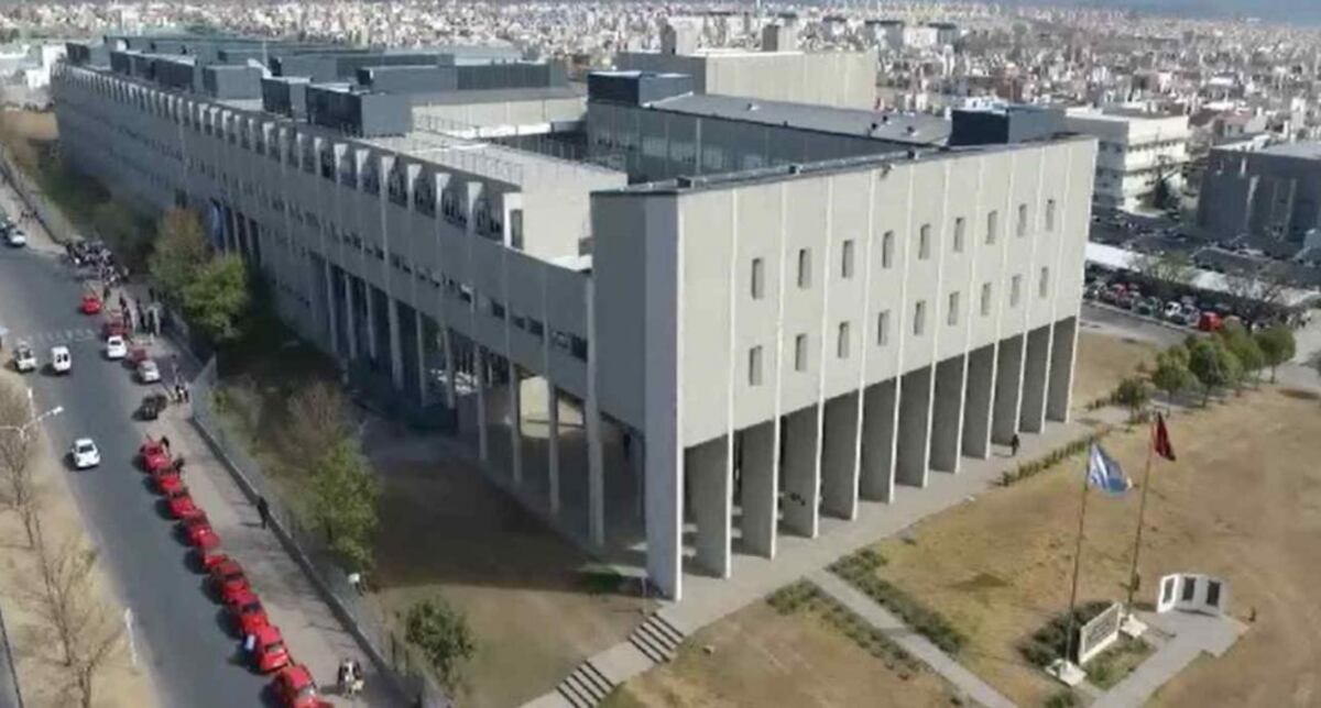 Denuncian en Salta que una mujer está presa por haber tenido un bebé que habría muerto en el parto