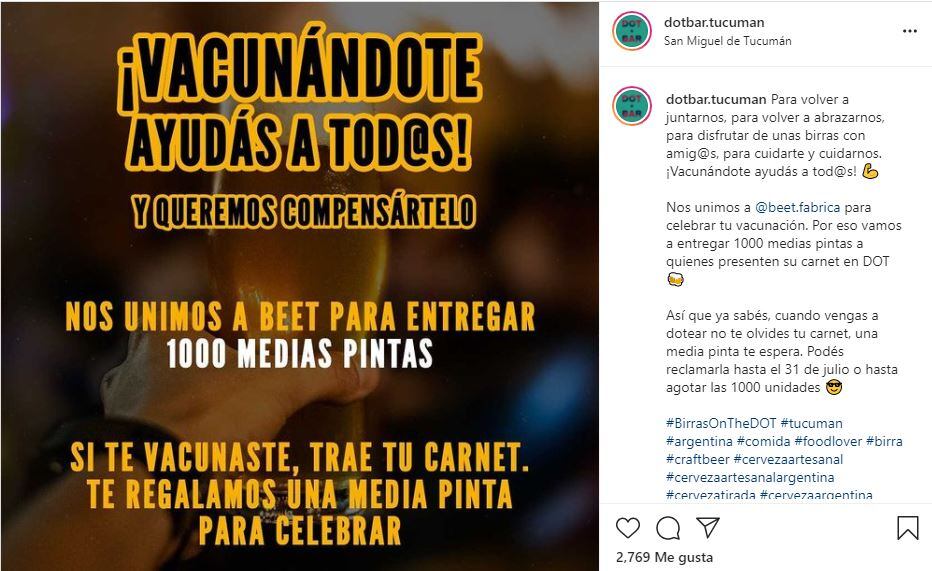 Ofrecen cerveza gratis a quienes se vacunaron contra el coronavirus.