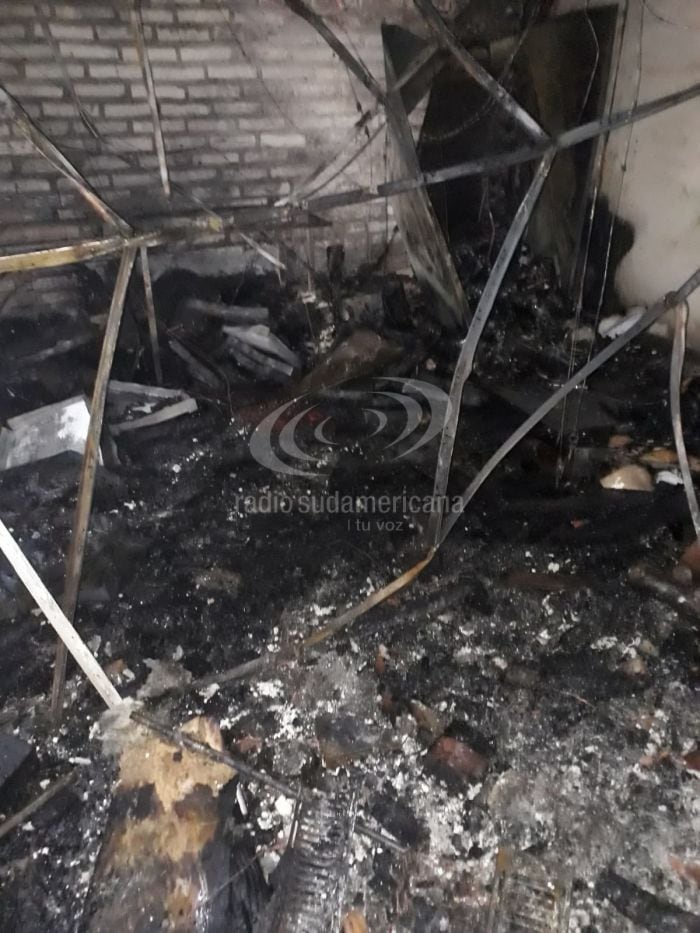 Una casa de Corrientes se incendió, pero la Biblia quedó intacta.