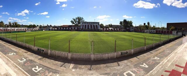 Barracas Central jugó por primera vez en su estadio, el "Claudio Chiqui Tapia" en la Liga Profesional. Foto: @okdobleamarilla.