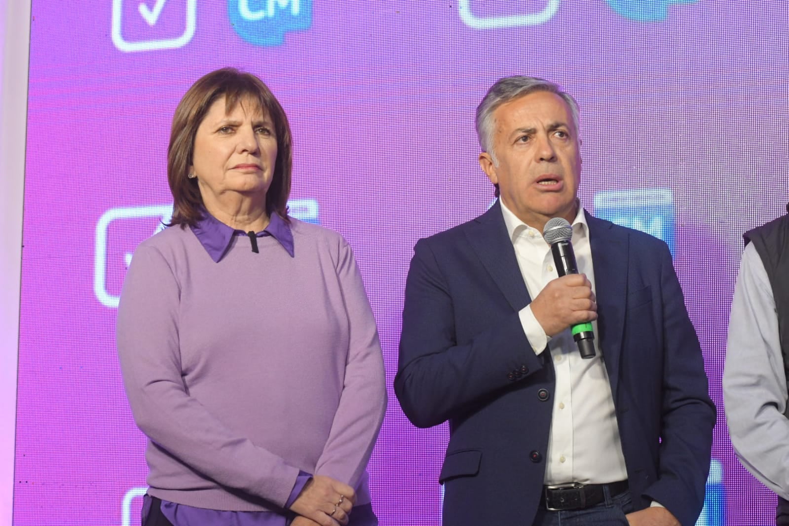 Patricia Bullrich se sumó a la celebración de Alfredo Cornejo por el triunfo de Cambia Mendoza en las elecciones PASO 2023 en Mendoza. 