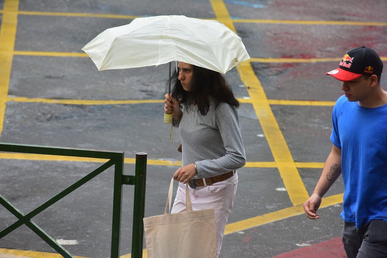 Clima. Llovizna en la ciudad de Córdoba. (José Gabriel Hernández / La Voz)